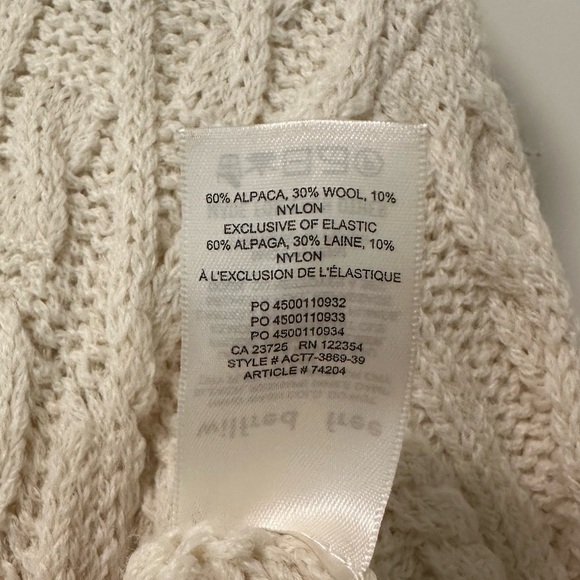 ARITZIA WILFRED Annika Sweater Womens Small
Cream Alpaca Wool Blend Cropped - Picture 6 of 7